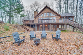 Cozy Wisconsin Cabin with Deck, Kayaks and Lake Views!